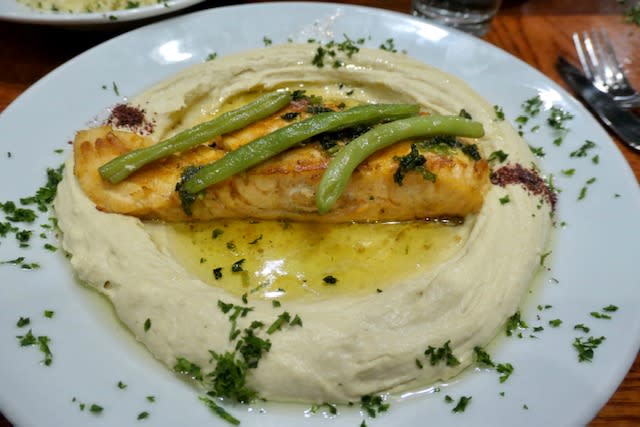 Hummus-with-Salmon