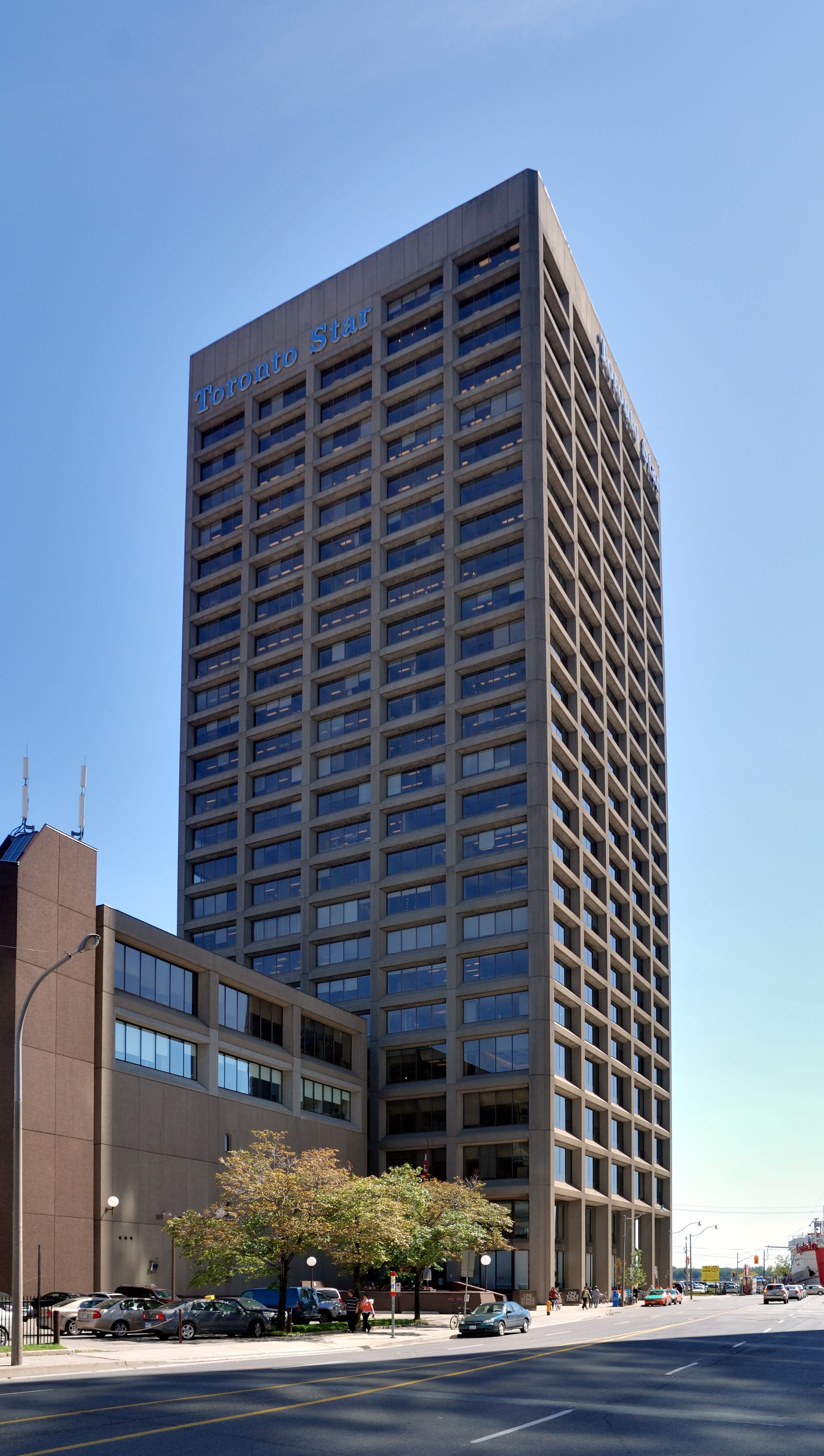toronto_-_on_-_toronto_star_building