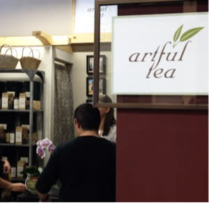 Outside or in, the Santa Fe Farmers Market suits foodies to a “tea.”