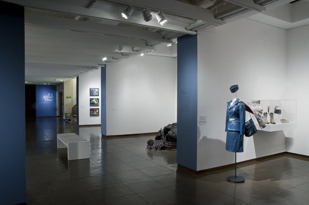 An alcove show from 2004 (Photo courtesy of New Mexico Museum of Art)