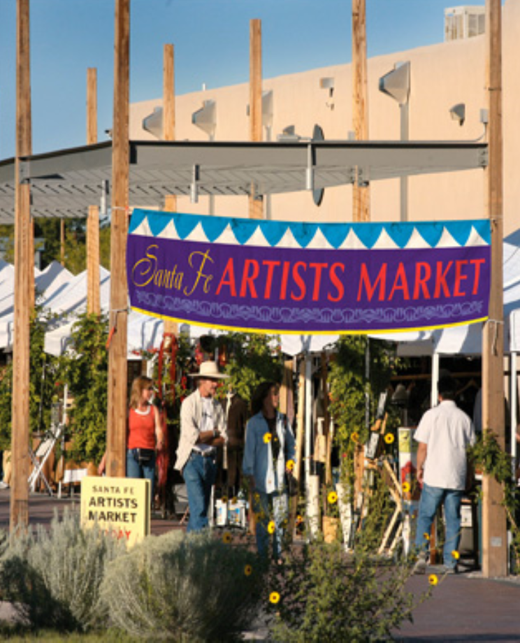 Peruse the many works of Santa Fe’s artists at the Artists Market. (Photo courtesy of Santa Fe Artists Market)