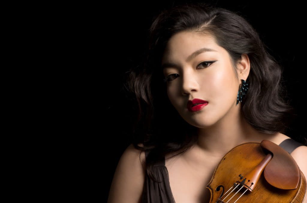 Critically acclaimed violinist Jinjoo Cho has established herself as one of the most vibrant, engaging and charismatic violinists of her generation. Photo courtesy of Diamond Artists International Management