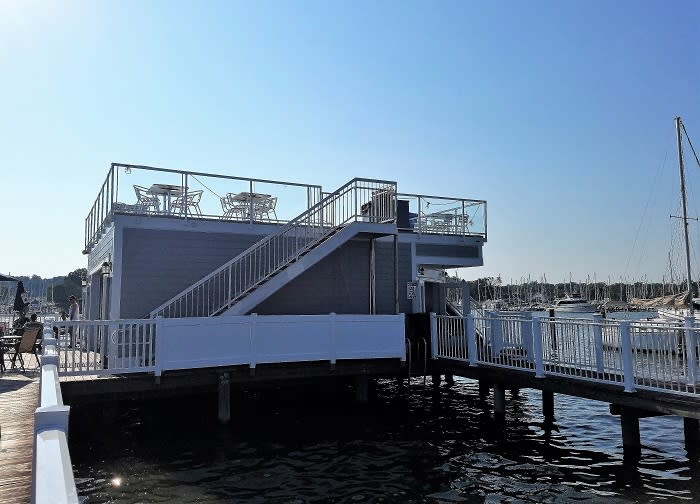 Happy Hour at Skipper's Pier Restaurant and Dock Bar