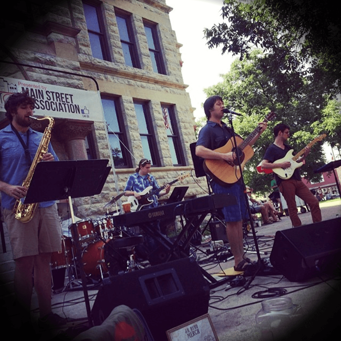 J.R. Byrd & The Tracks
