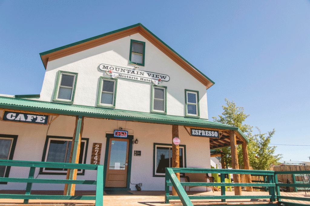 the mountain view hotel wyoming