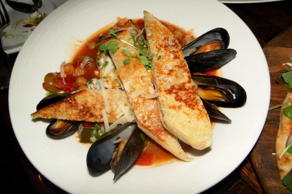 Boca Gande Seafood Pictures 