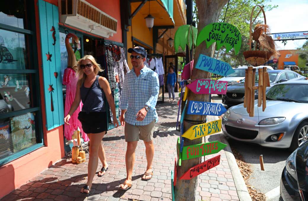 Coolest Block in Dunedin: Walking Main Street Day and Night VISIT