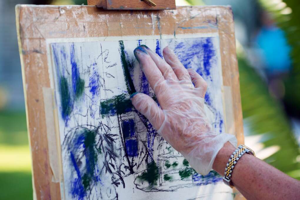 Painters using pastels for fun artistic activities in Florida 