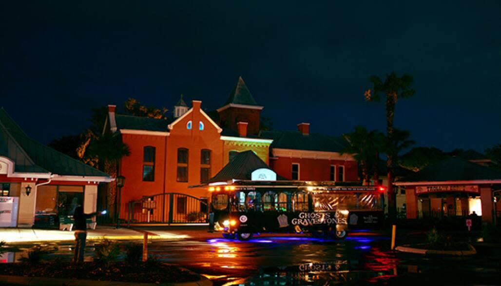 <a href='http://www.visitflorida.com/en-us/articles/2013/insider--entertainment---luxury/haunted-landmarks-in-st-augustine.html'>Get Spooked - St. Augustine</a>: Take advantage of St. Augustine’s spooky historic vibe with one of the guided ghost tours on offer. The casual enthusiast will enjoy one with ladies in period garb guiding tours around cemeteries, narrow roads and the city's famous intertwining Love Tree, which bestows everlasting love to those who kiss below it. More sophisticated hunters of souls – like the supernatural sleuths of SyFy network’s “Ghost Hunters” TV show, who were amazed by the paranormal activity at the St. Augustine Lighthouse – can take more highly technical tours. Either way, you’re sure to get back to your hotel and see your shower curtain move in the middle of the night.