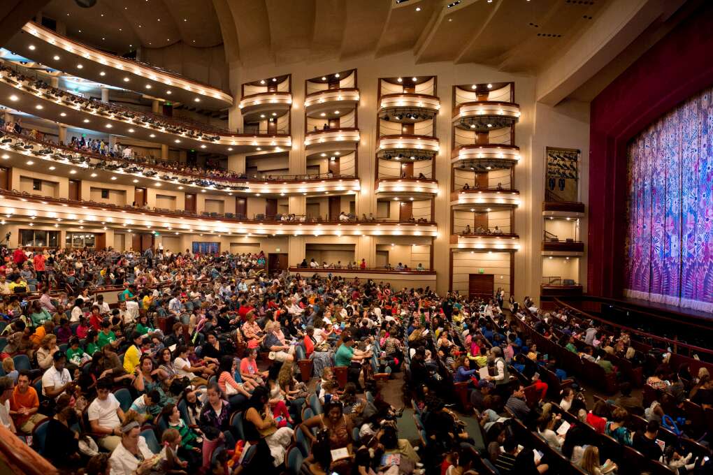 The Adrienne Arsht Center’s Ziff Ballet Opera House in Miami will be the first stop in the nation when “On Your Feet!,” the Broadway musical about Gloria and Emilio Estefan, goes on tour in the fall of 2017. 
