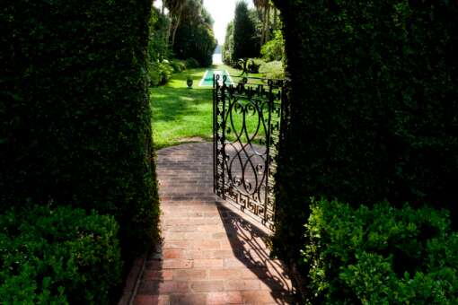 ALFRED B. MACLAY GARDENS STATE PARK: The east gate of the walled garden leads to Lake Hall.