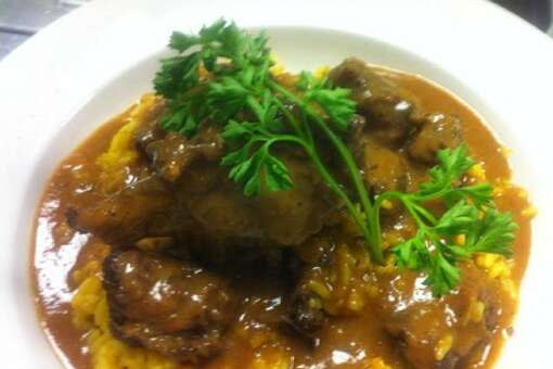 Savory chicken and soul food restaurant in Florida 