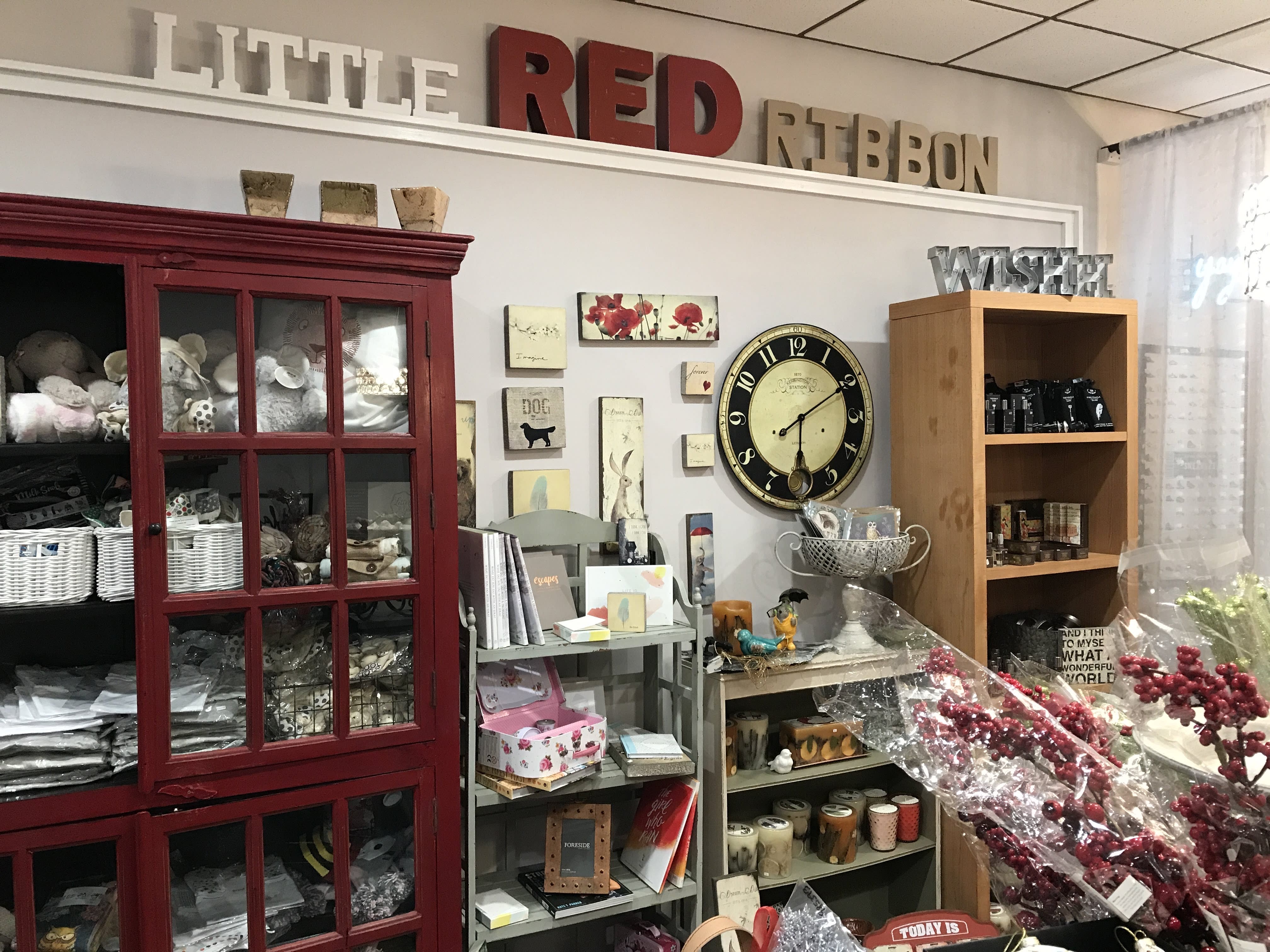 Little Red Ribbon - Boutique shopping in Chicagoland