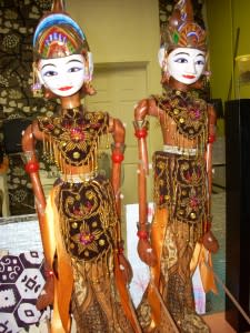 Indonesian items adorn Mayasari's interior.