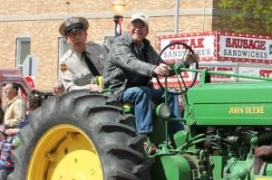 Mayberry Deputy on tractor cropped