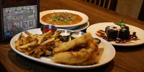 Visit Pikk's Tavern in Valparaiso to enjoy their Savor Menu.