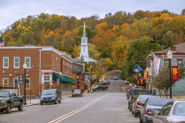 Aurora, Small Towns, The 20 IN 20