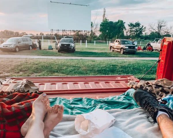 Hummel Drive In, Drive-In Theatres in Indiana