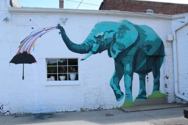Lafayette, elephant mural