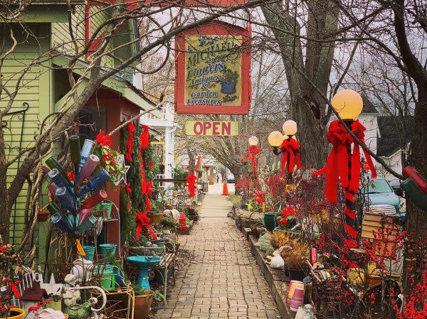 Brown County Christmas, Winter Traditions