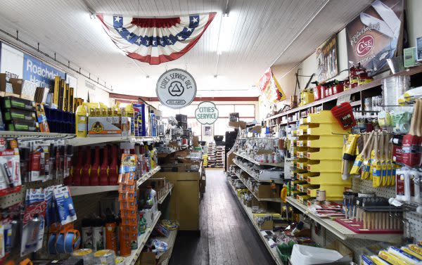 Roachdale hardware