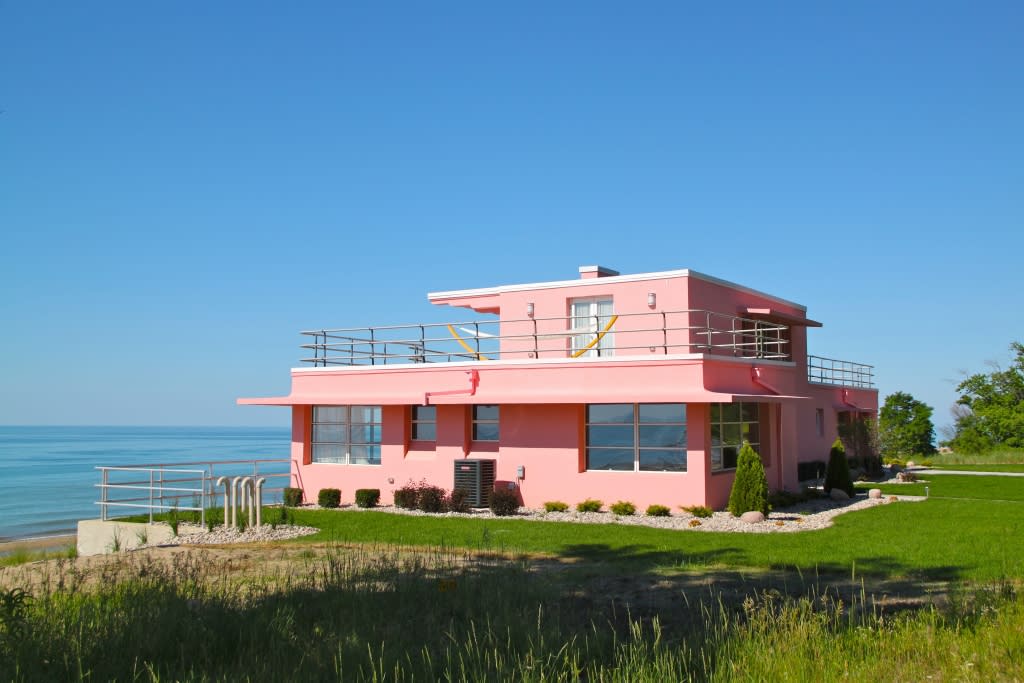 The Flamingo house