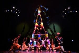 Cirque Zuma Zuma hakuna-matata