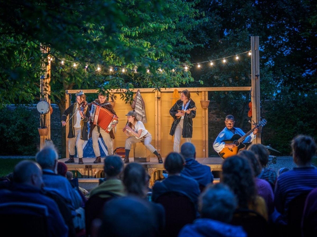 Three Inch Fools – King Arthur & The Holy Fail