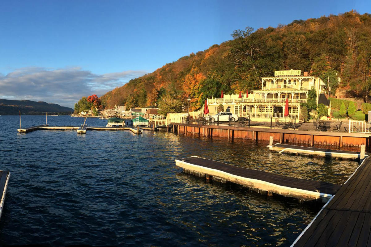 Snug Harbor Restaurant Inn