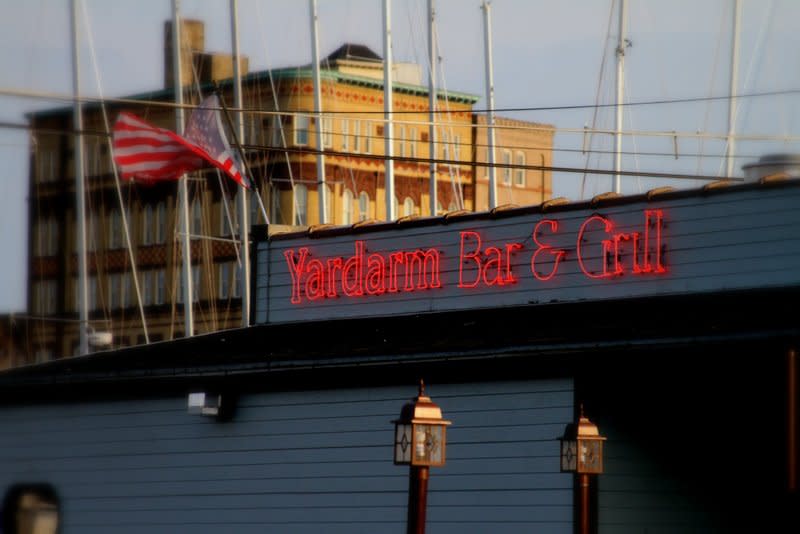 Joey's Yardarm Bar & Grill