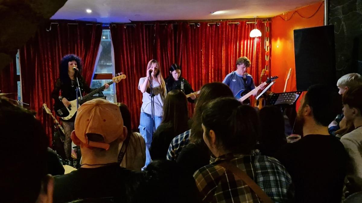 Maunder's School Of Popular Music