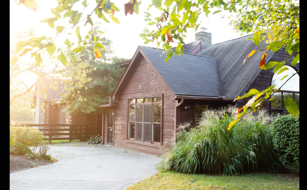 Thoroughbred Horse Farm Cabin on Lamb Lake