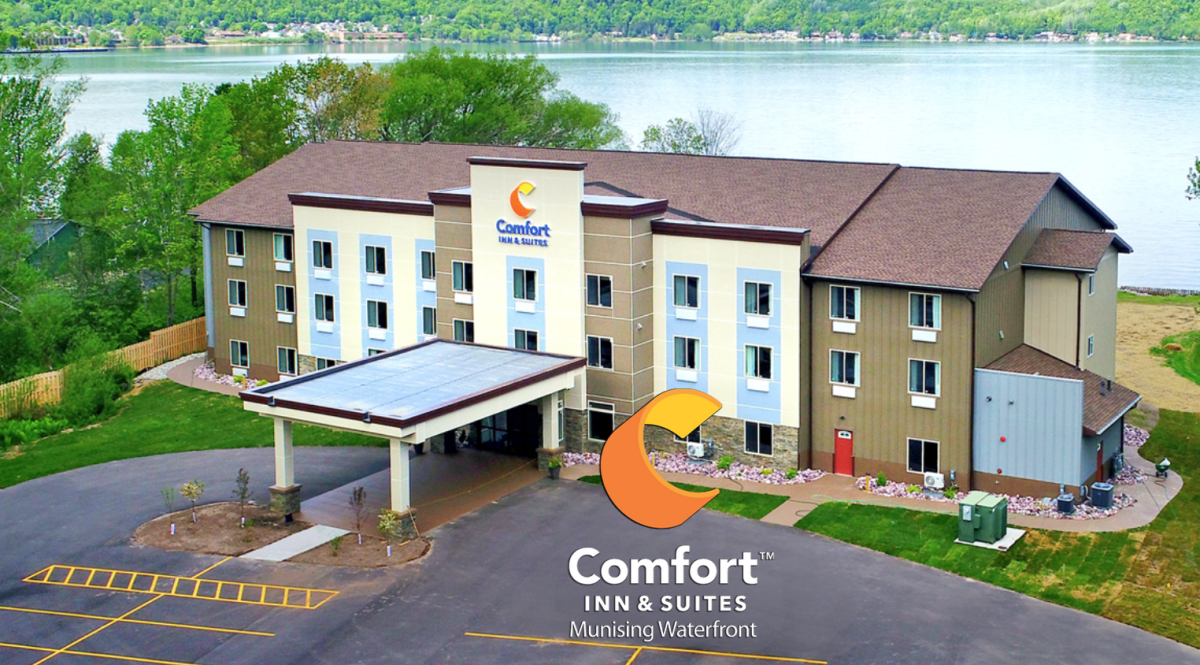 Comfort Inn Suites Munising Lakefront