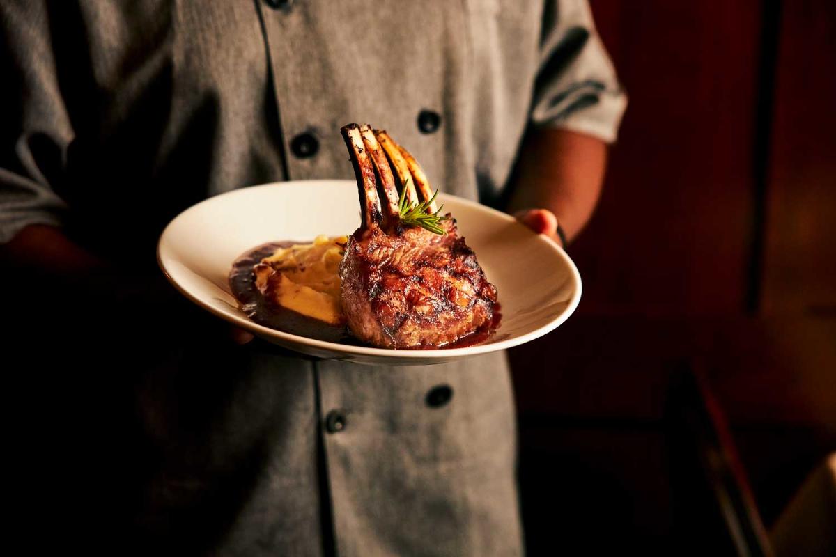 St. Elmo Steak House Indianapolis, IN