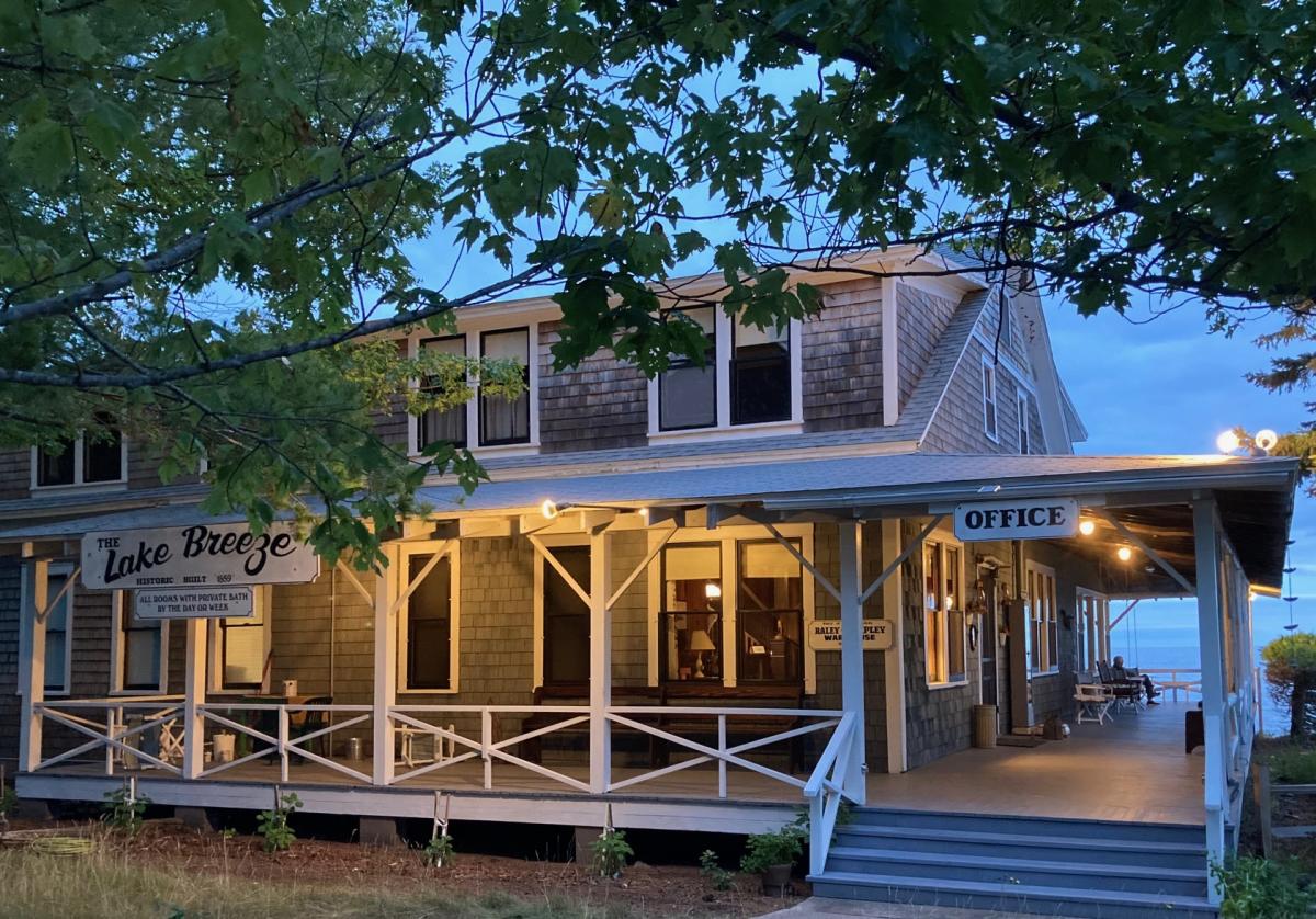 The Lake Breeze