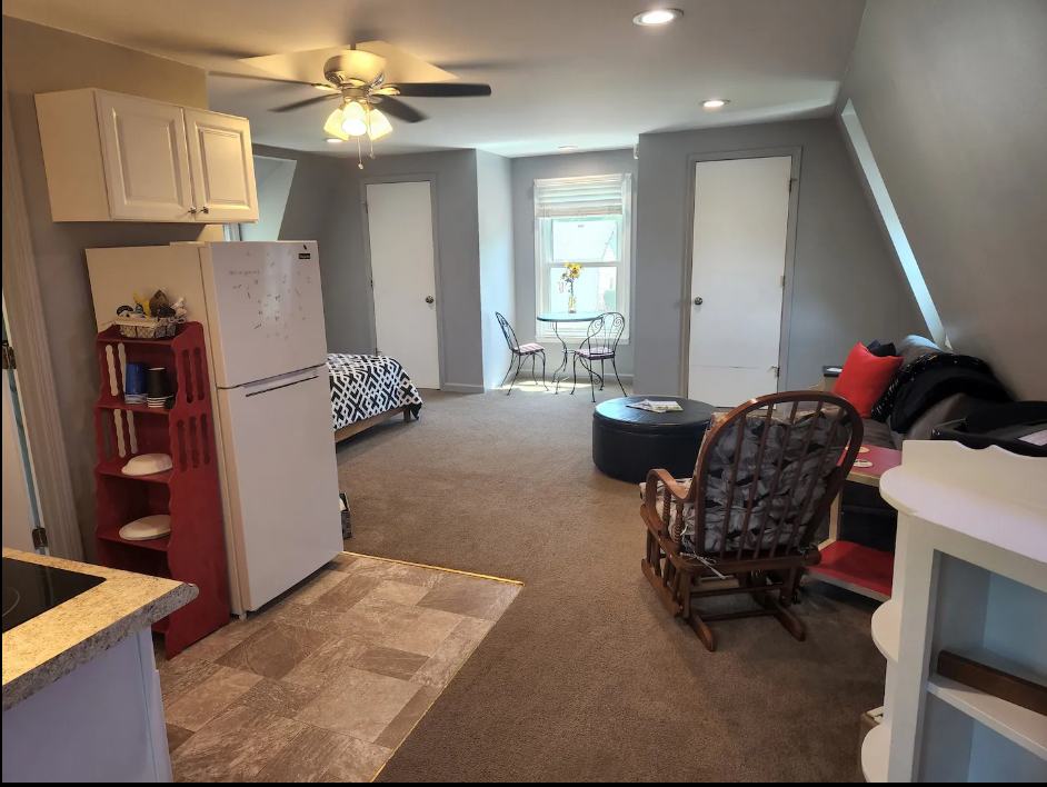 Private Bourbon Trail Apartment on Horse Farm