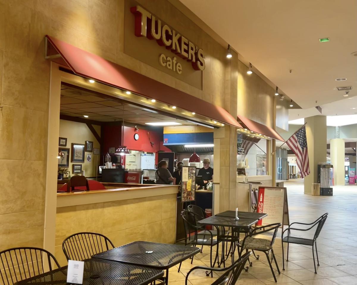 Tuckers Café