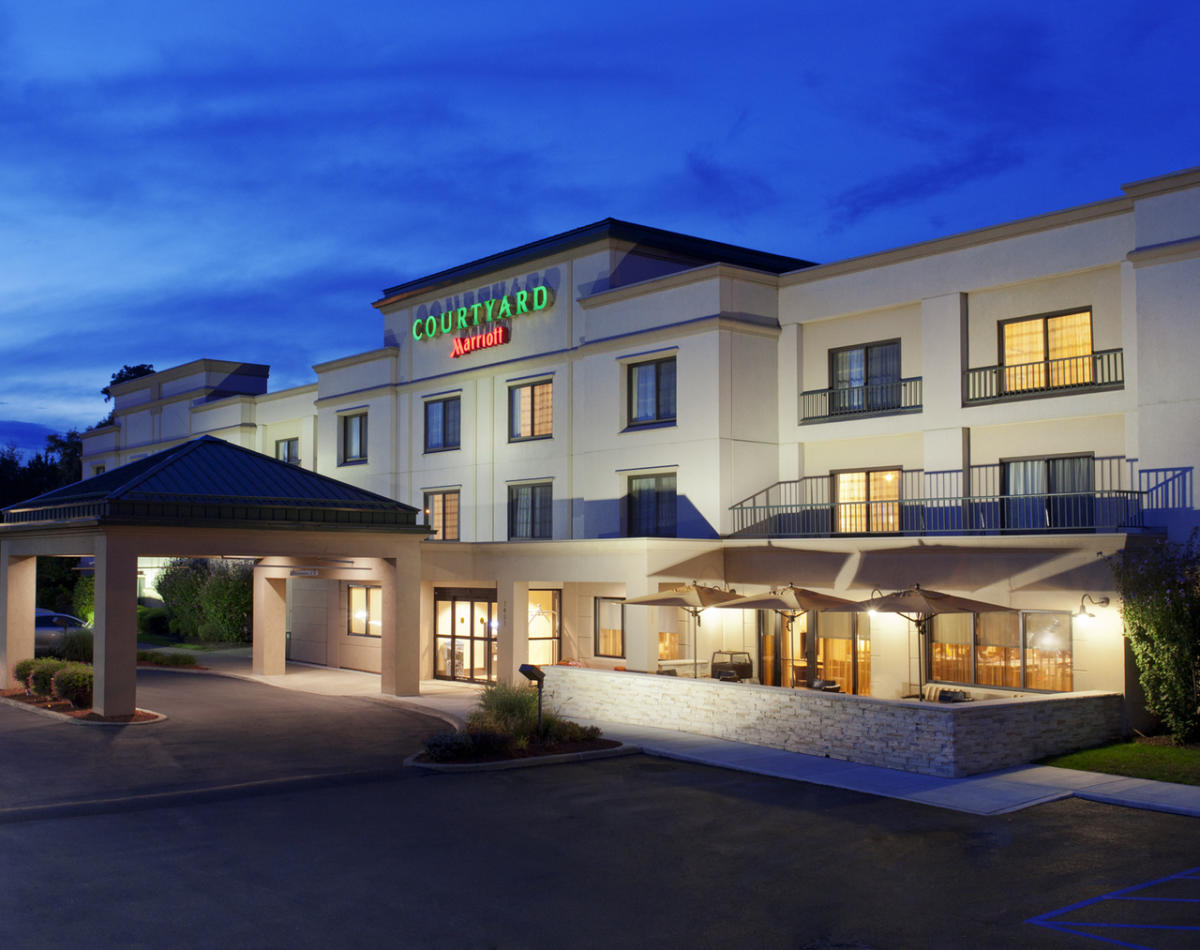Albany Airport Courtyard by Marriott