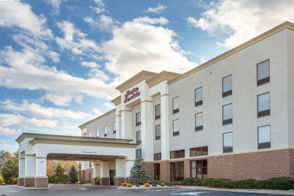 Hampton Inn Suites Albany Airport