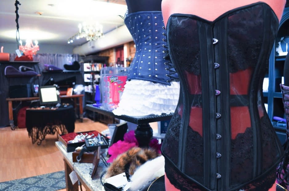 luggage outlet alexandria