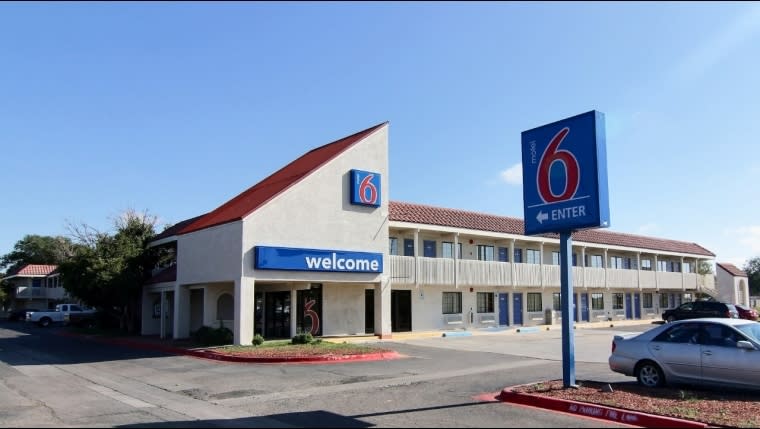 Motel 6 Airport