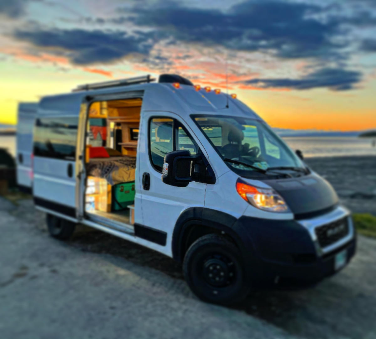 AlaskaVans Campervan Rentals