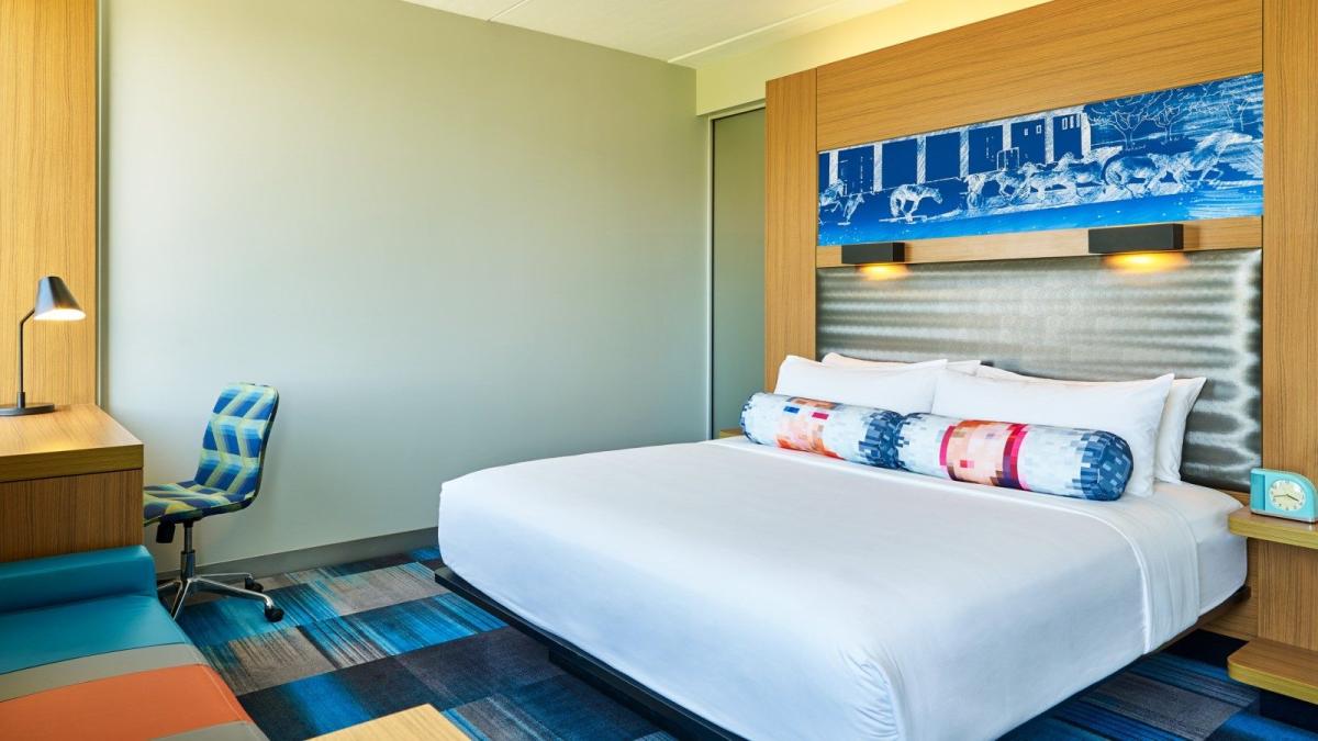 Aloft Arlington Entertainment District