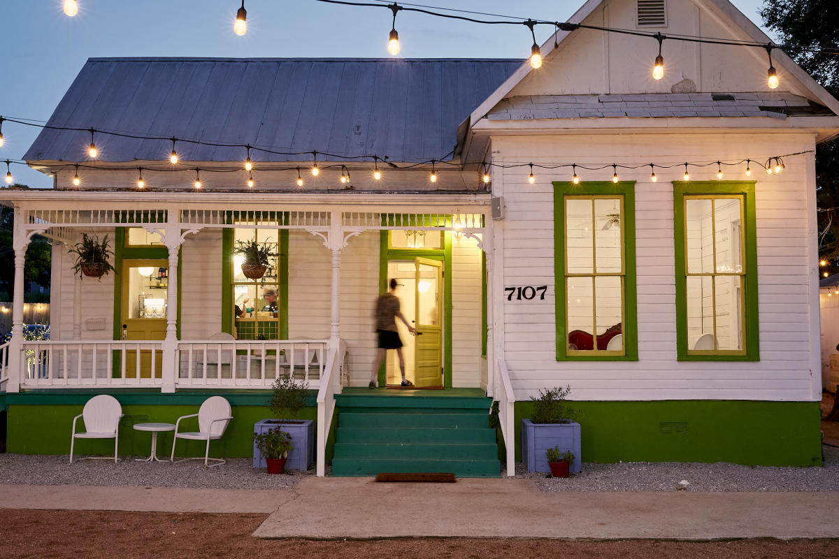 Ani's Day and Night Austin, TX