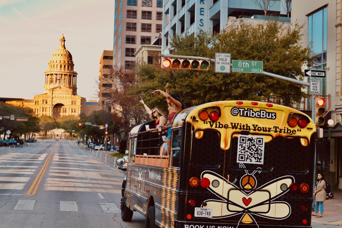 austin bus tour