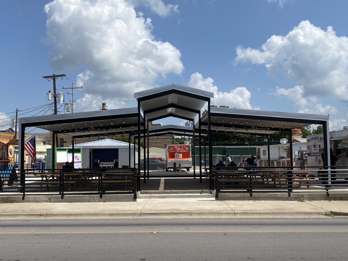 Chestnut Grove Food Truck Court Bastrop, TX 78602