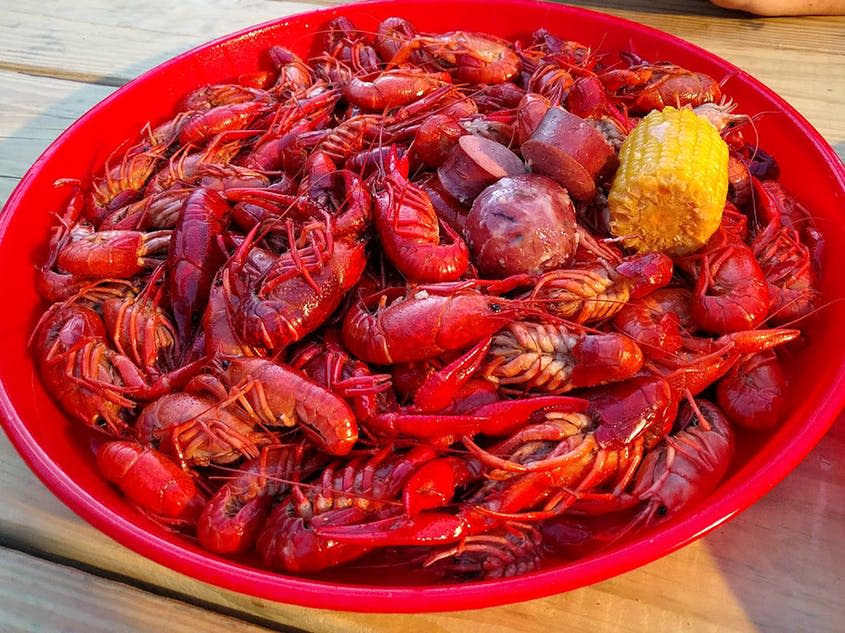 S&R Crawfish Hut Beaumont, TX 77703