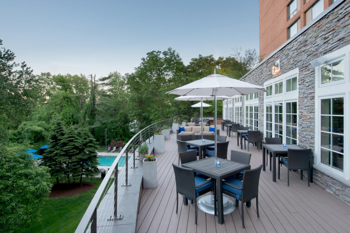 Chopps American Bar Amp Grill Boston Marriott Burlington