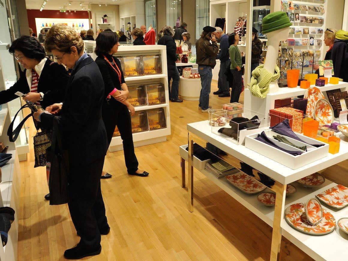 MFA Retail Online Store Boston MA, 02115