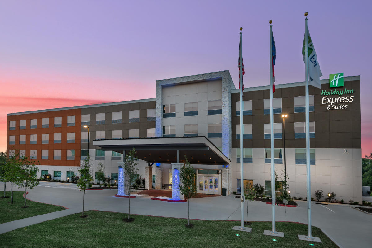 Holiday Inn Express Amp Suites Bryan Bryan Tx 77802
